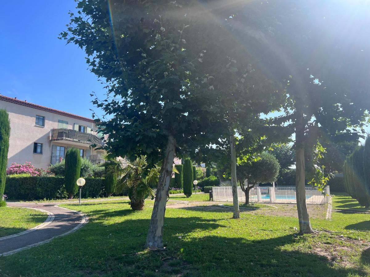 Appartement T2 Avec Jardin Prive, Piscine Et Barbecue Lorgues Esterno foto